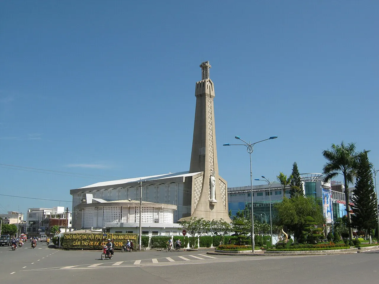 Nhà thờ Chính tòa Long Xuyên